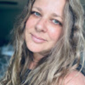 Meet your Posher, Suzanne